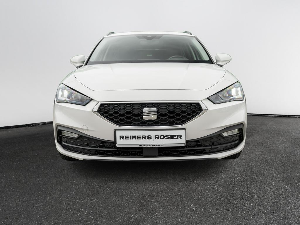SEAT Leon 2022 г. Белый, пробег 49850 км