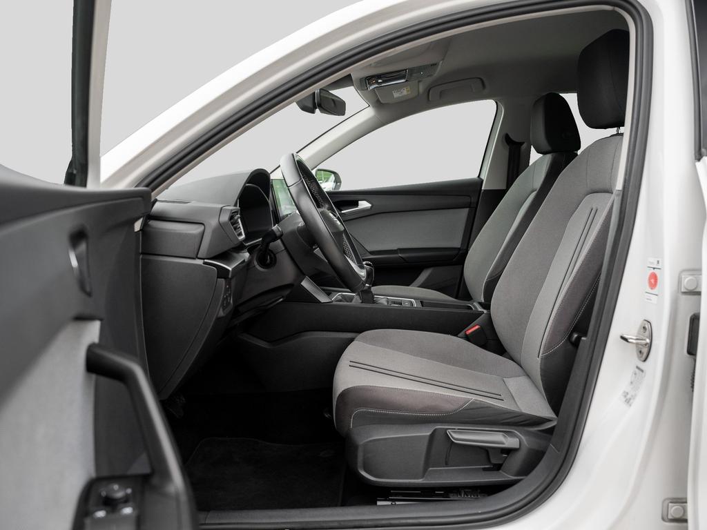 SEAT Leon 2022 г. Белый, пробег 49850 км