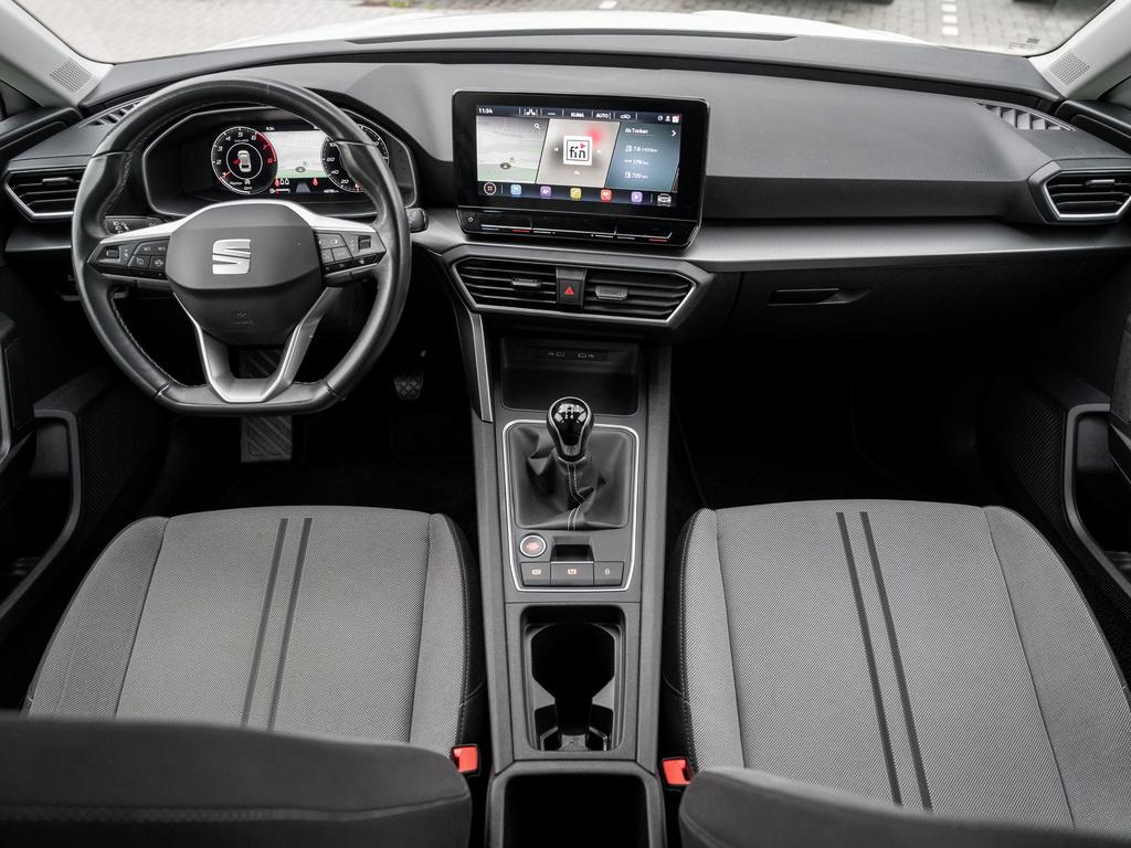SEAT Leon 2022 г. Белый, пробег 49850 км