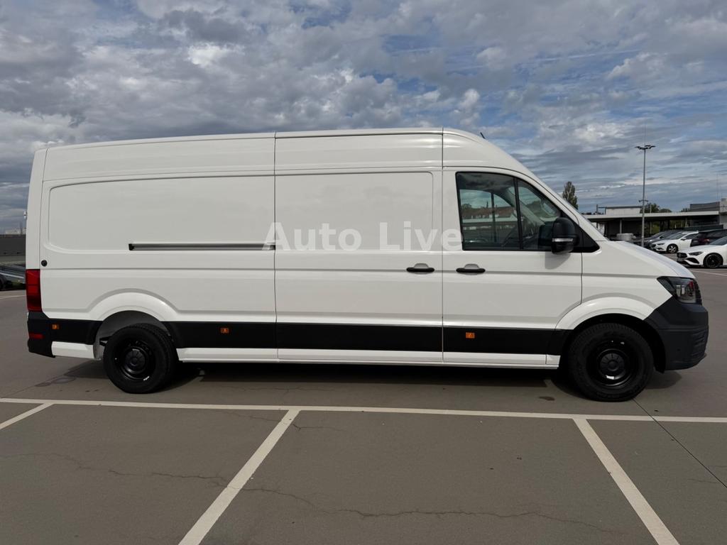 Volkswagen CRAFTER 2025 г. Белый, пробег 32500 км