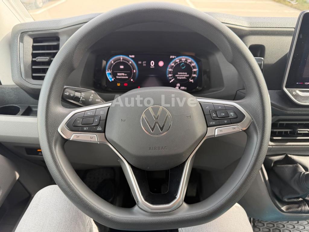 Volkswagen CRAFTER 2025 г. Белый, пробег 32500 км