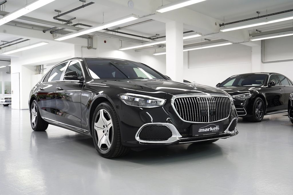 Maybach 5 Series 2025 г. Чёрный, пробег 15900 км
