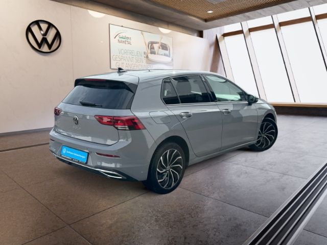 Volkswagen Golf 2023 г. Серый, пробег 37657 км