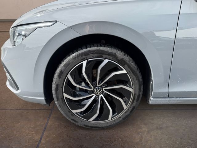 Volkswagen Golf 2023 г. Серый, пробег 37657 км