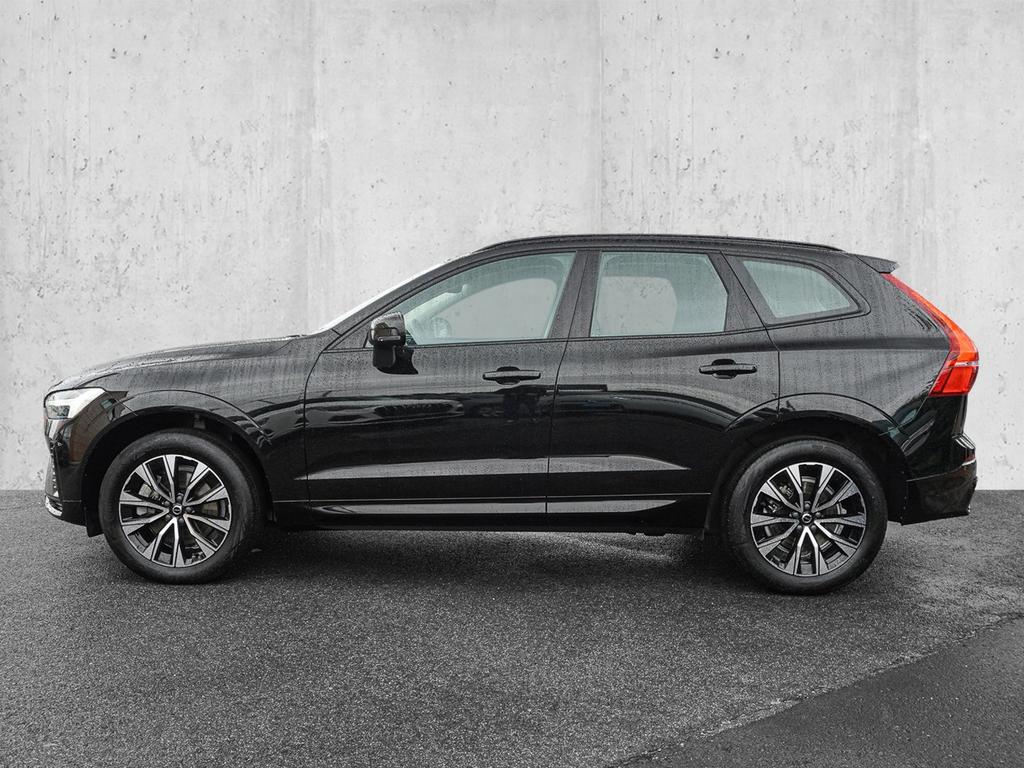 Volvo XC60 2023 г. Чёрный, пробег 49458 км