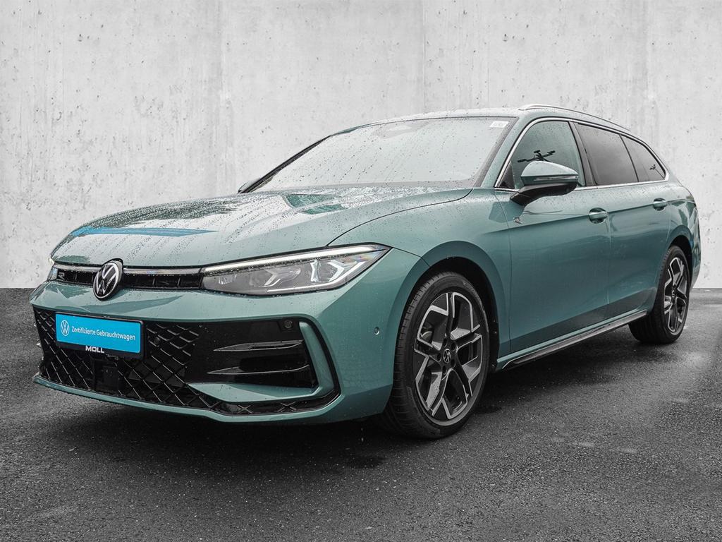 Volkswagen Passat 2025 г. Зелёный, пробег 10230 км