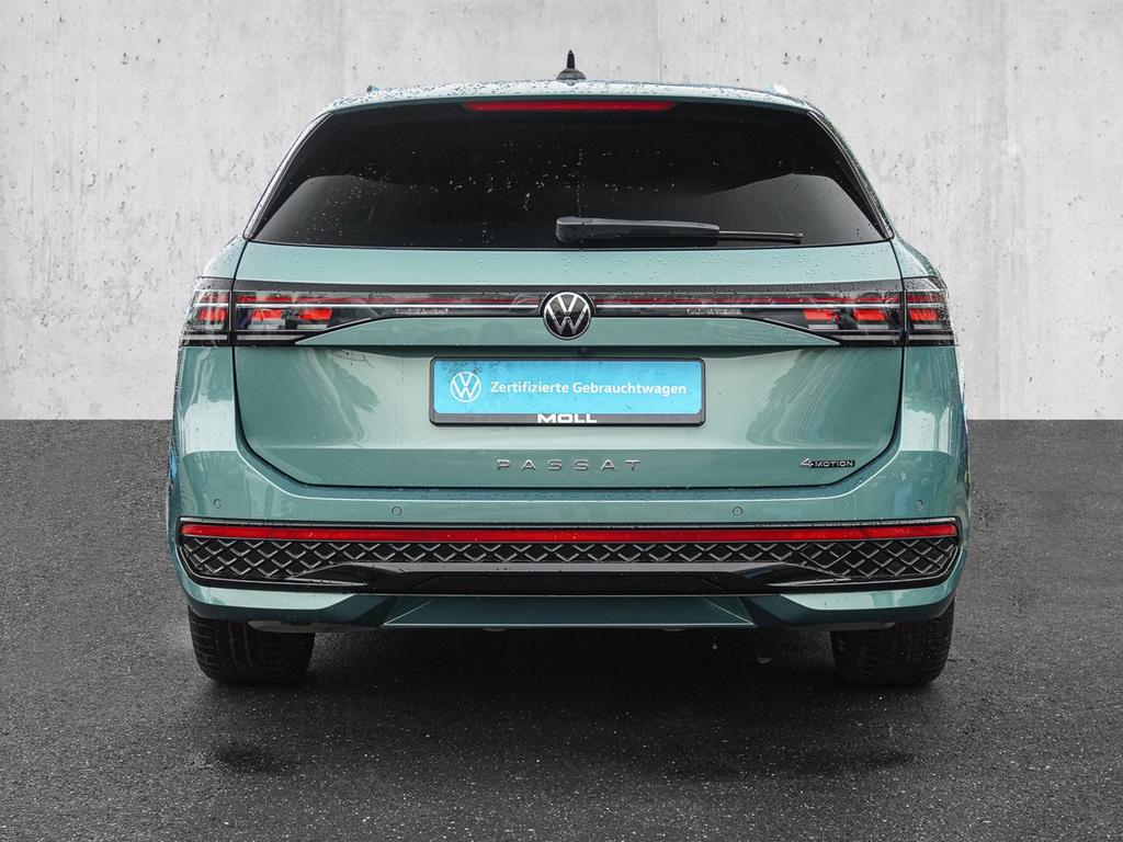 Volkswagen Passat 2025 г. Зелёный, пробег 10230 км