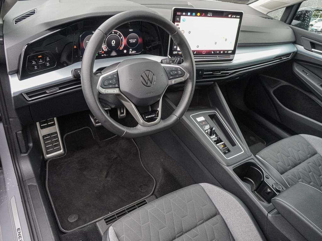 Volkswagen Golf 2026 г. Серый, пробег 25484 км