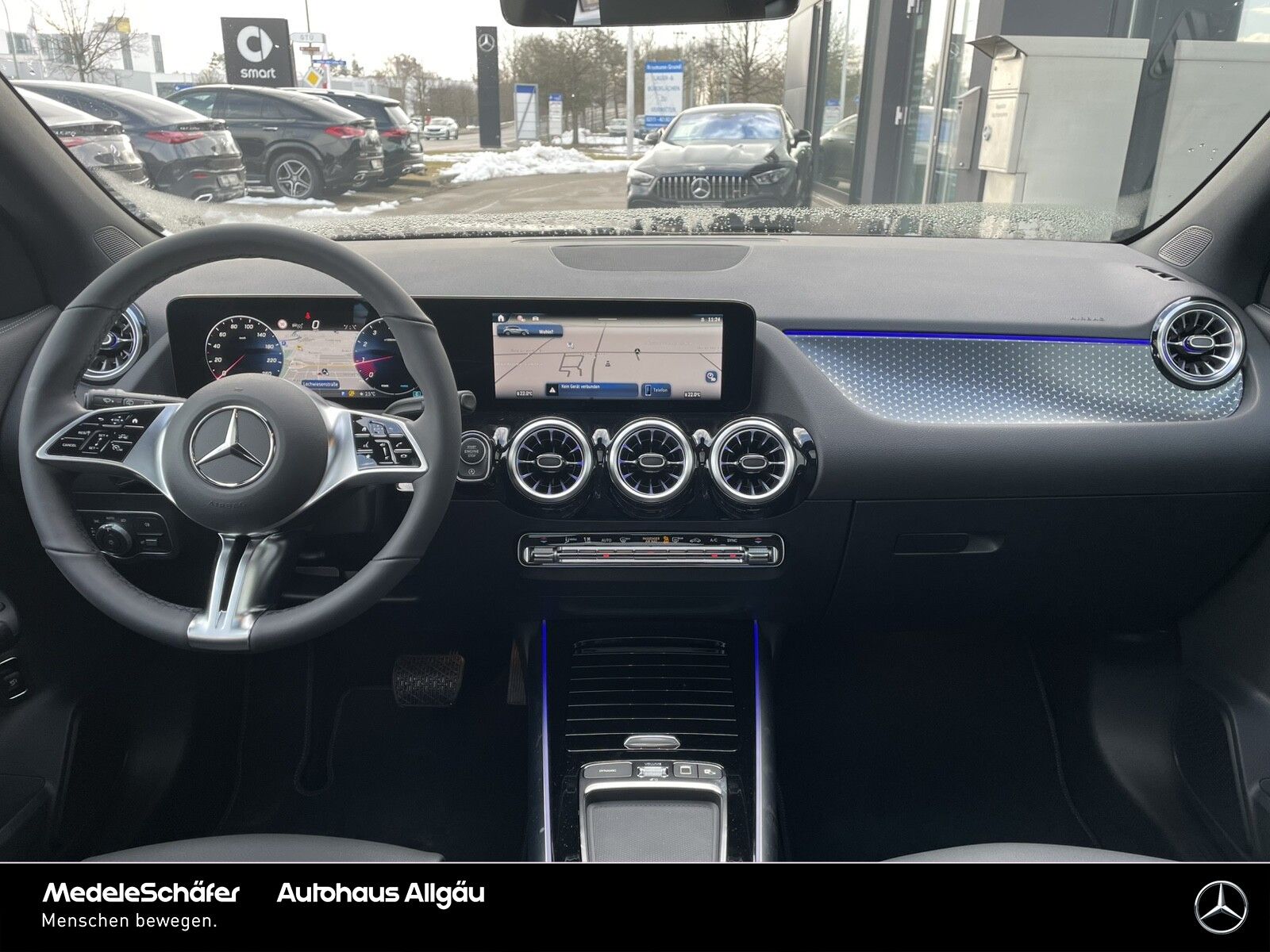 Mercedes-Benz GLA 200 2026 г. Чёрный, пробег 9000 км
