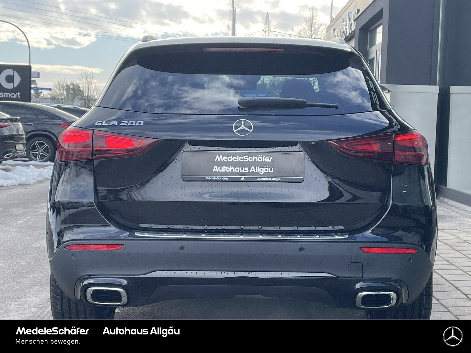 Mercedes-Benz GLA 200 2026 г. Чёрный, пробег 9000 км