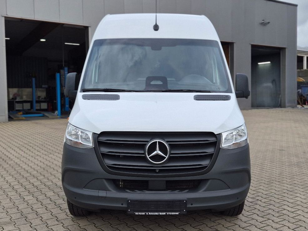 Mercedes-Benz SPRINTER 2024 г. Белый, пробег 40895 км