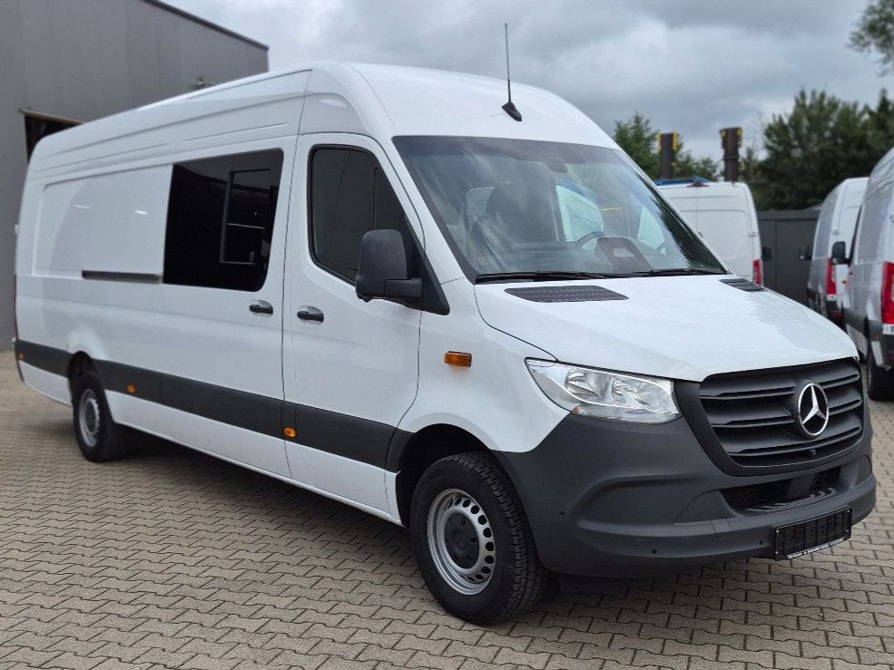 Mercedes-Benz SPRINTER 2024 г. Белый, пробег 40895 км