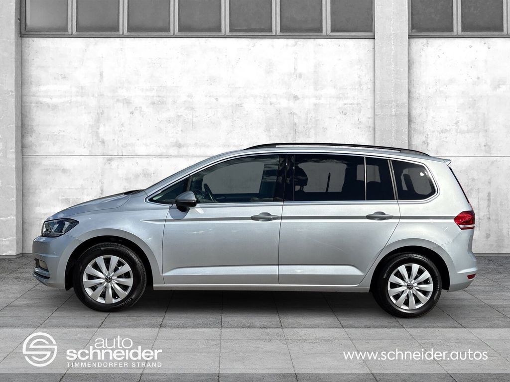 Volkswagen Touran 2022 г. Серебристый, пробег 53900 км