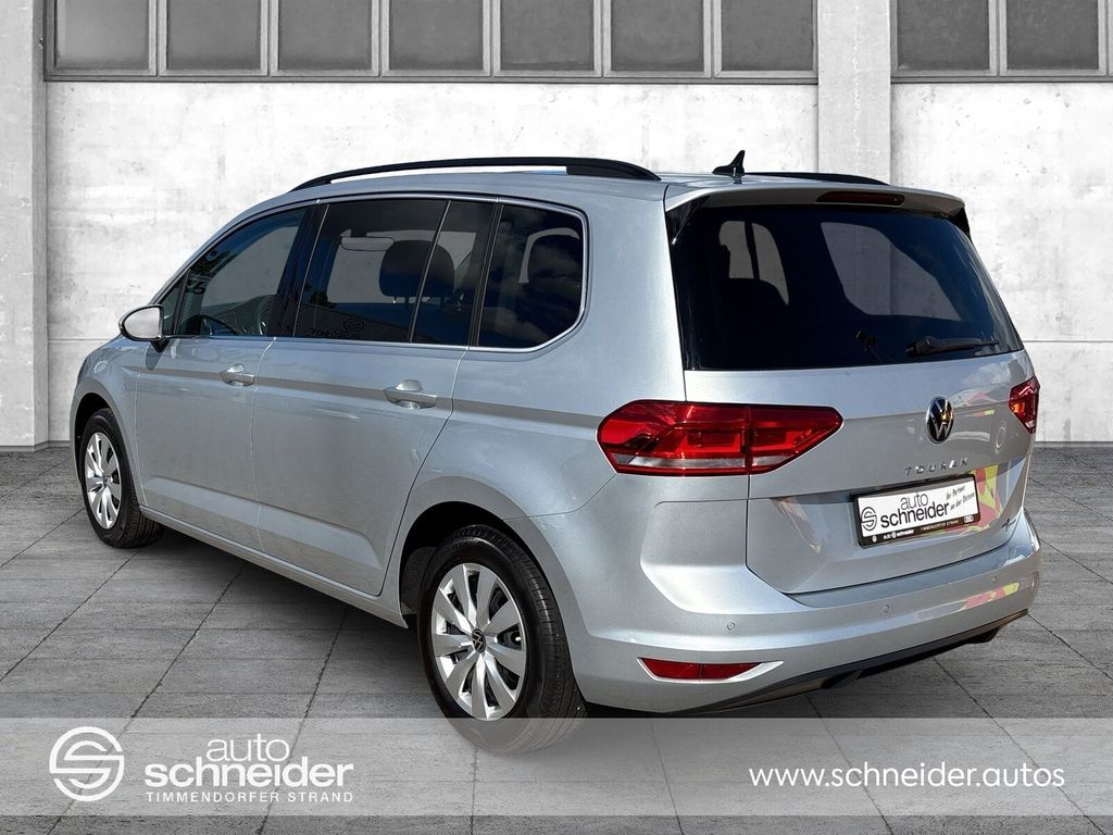 Volkswagen Touran 2022 г. Серебристый, пробег 53900 км