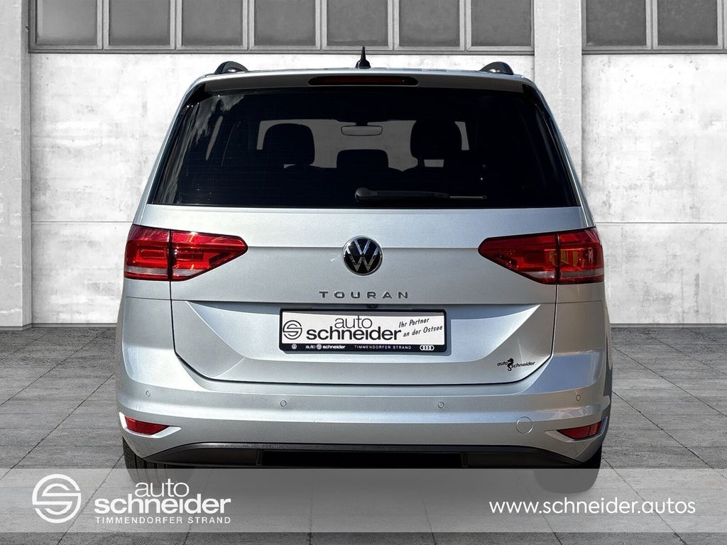 Volkswagen Touran 2022 г. Серебристый, пробег 53900 км