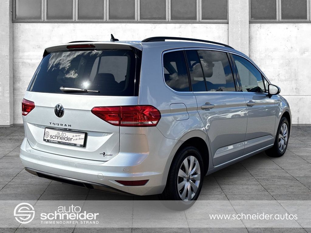Volkswagen Touran 2022 г. Серебристый, пробег 53900 км