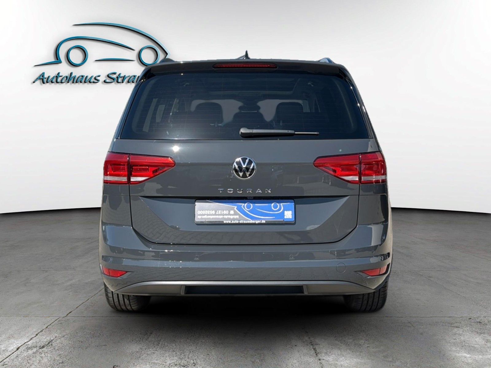 Volkswagen Touran 2024 г. Серый, пробег 39400 км