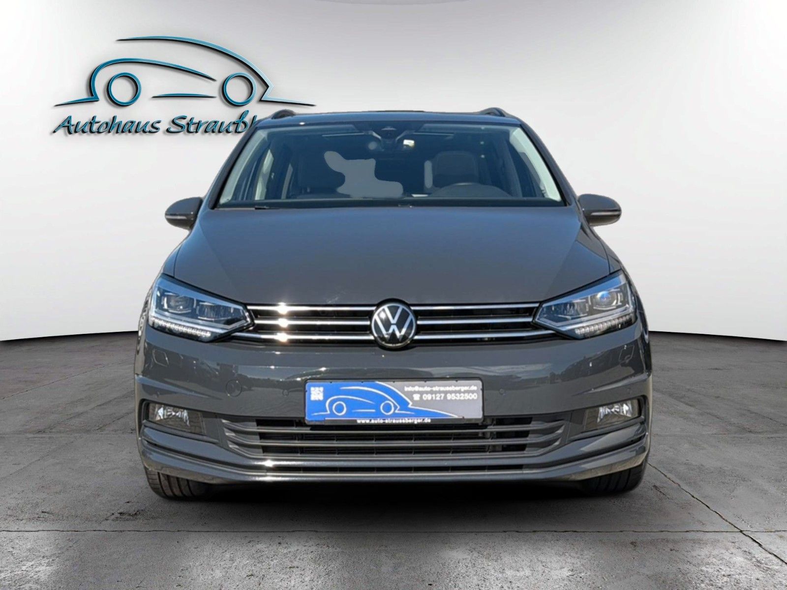 Volkswagen Touran 2024 г. Серый, пробег 39400 км