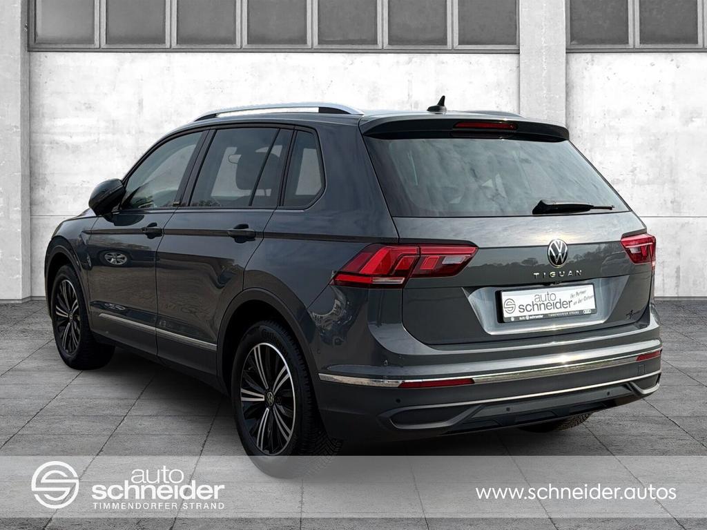 Volkswagen Tiguan 2022 г. Серый, пробег 56350 км