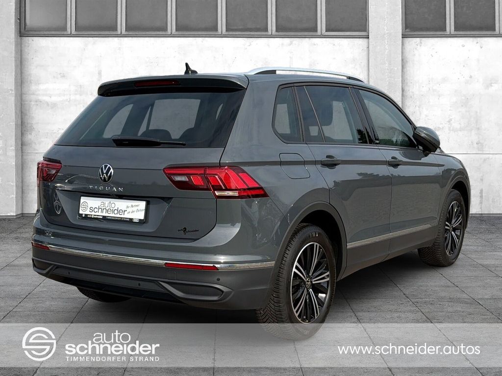 Volkswagen Tiguan 2022 г. Серый, пробег 56350 км