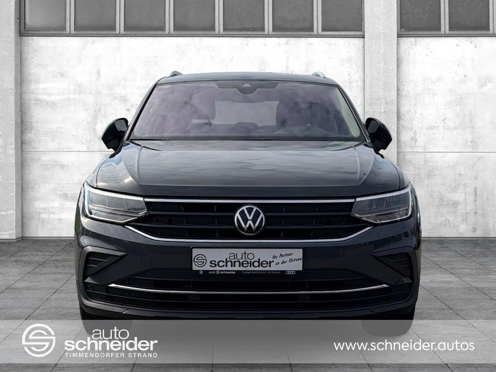Volkswagen Tiguan 2022 г. Серый, пробег 56350 км