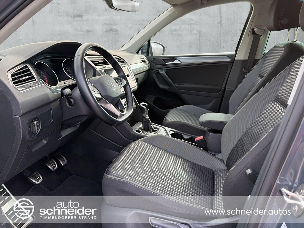 Volkswagen Tiguan 2022 г. Серый, пробег 56350 км