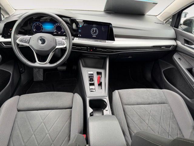 Volkswagen Golf 2023 г. Чёрный, пробег 51500 км