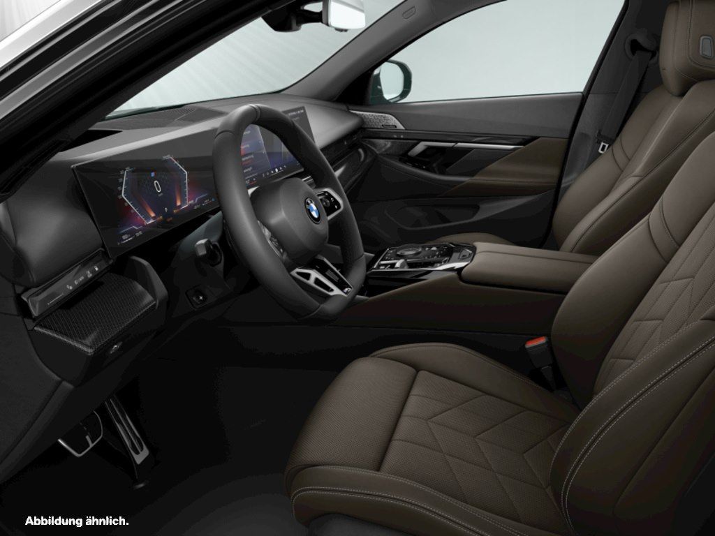 BMW 540 2025 г. Чёрный, пробег 18200 км