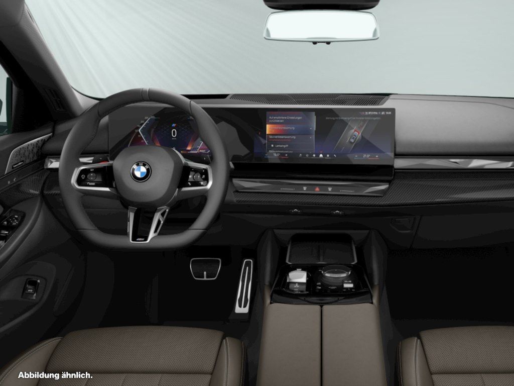 BMW 540 2025 г. Чёрный, пробег 18200 км