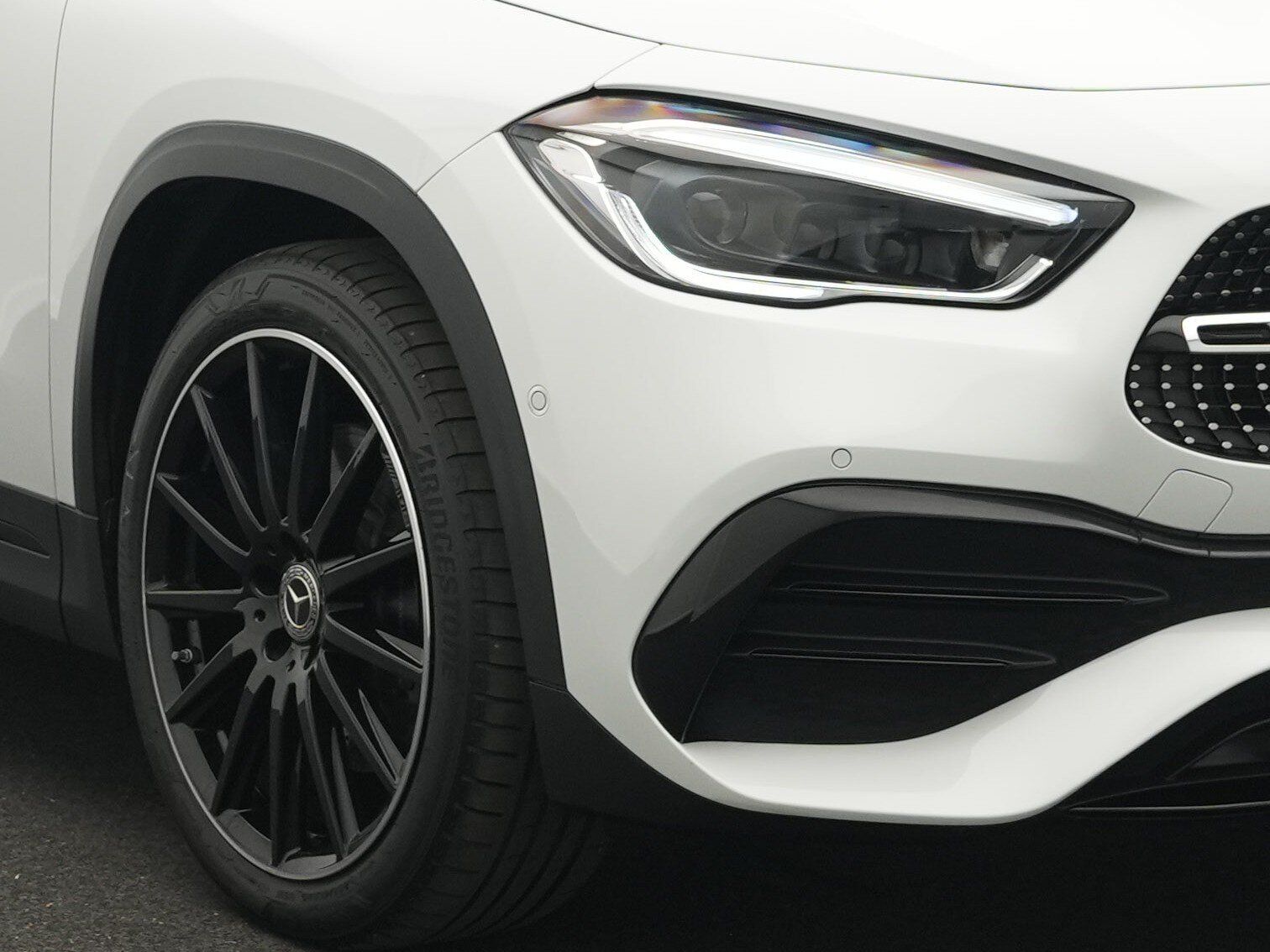 Mercedes-Benz GLA 250 2022 г. Белый, пробег 46319 км