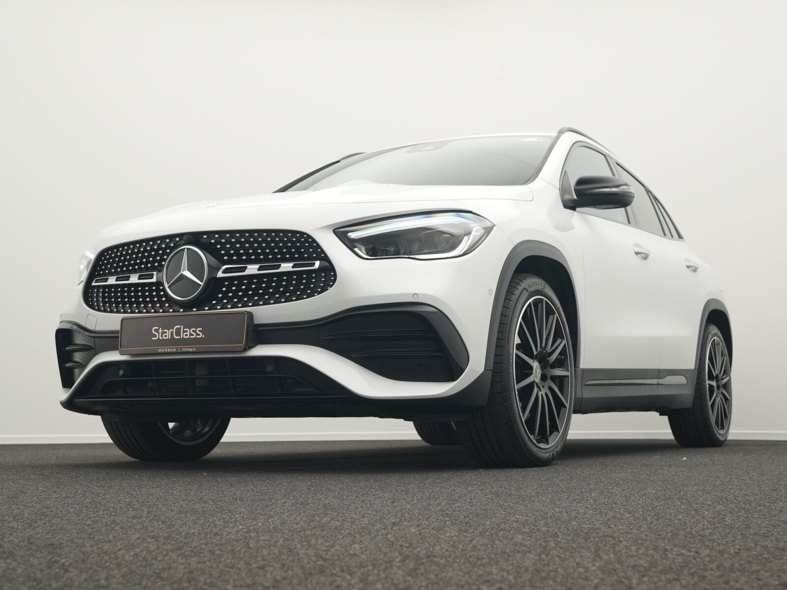 Mercedes-Benz GLA 250 2022 г. Белый, пробег 46319 км