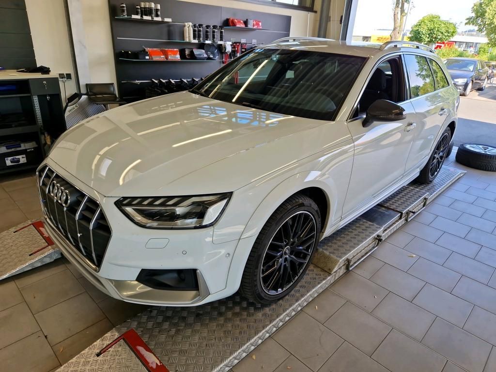 Audi A4 allroad 2022 г. Белый, пробег 49079 км