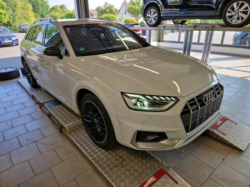 Audi A4 allroad 2022 г. Белый, пробег 49079 км
