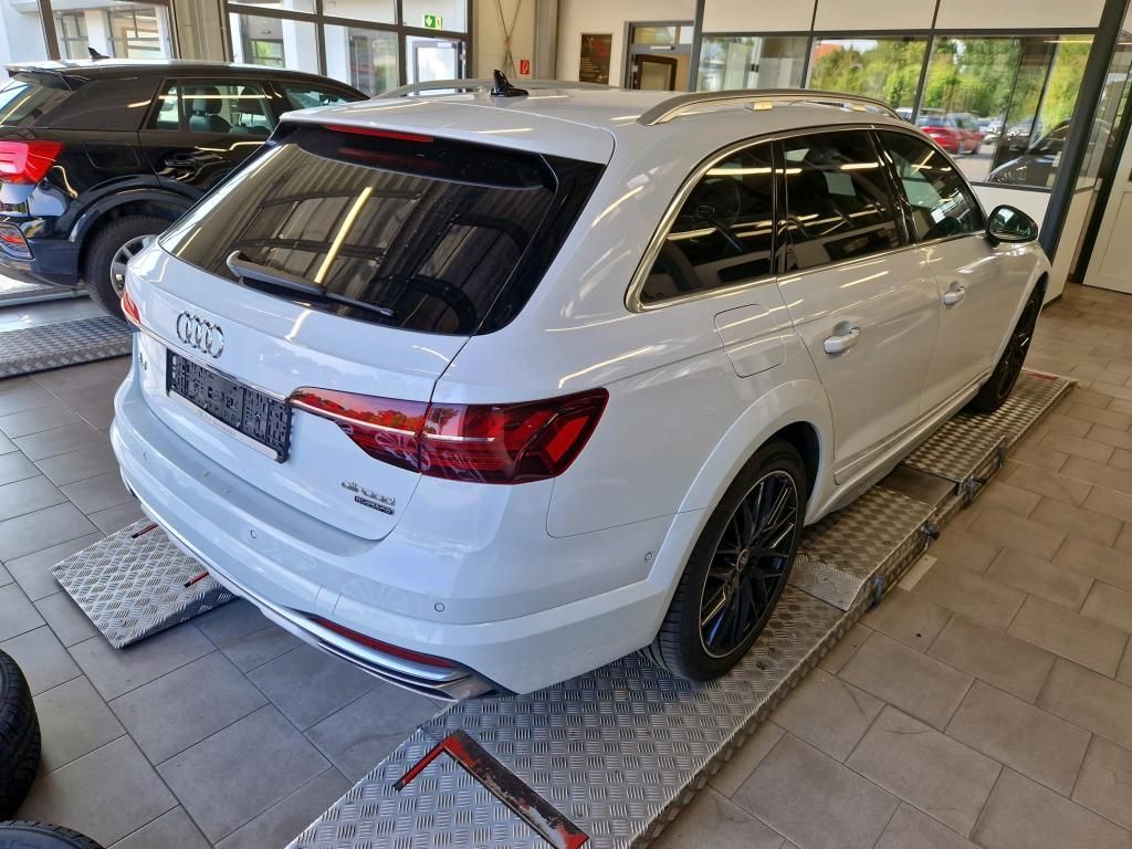 Audi A4 allroad 2022 г. Белый, пробег 49079 км