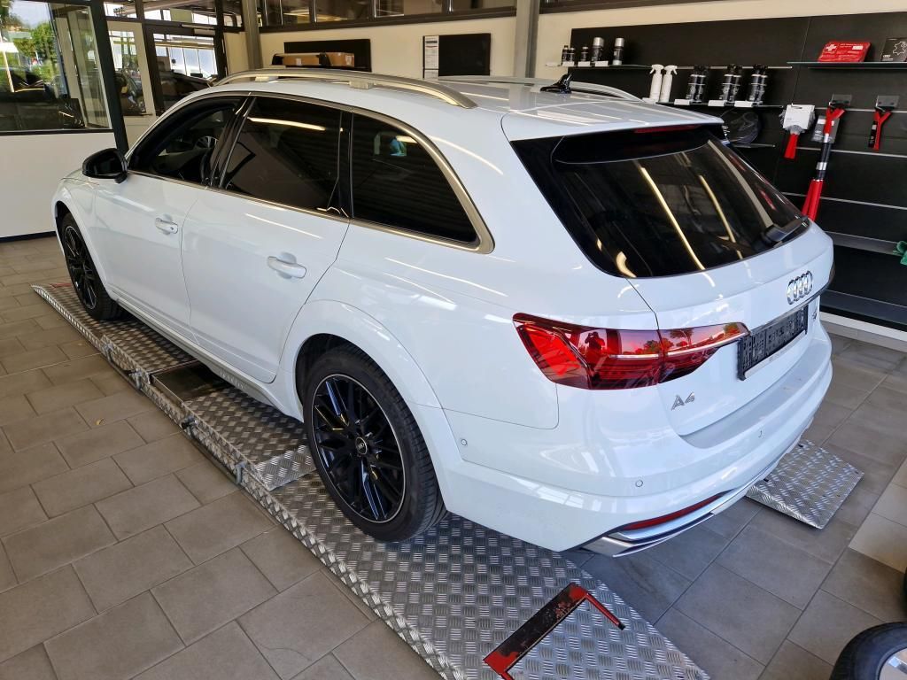 Audi A4 allroad 2022 г. Белый, пробег 49079 км