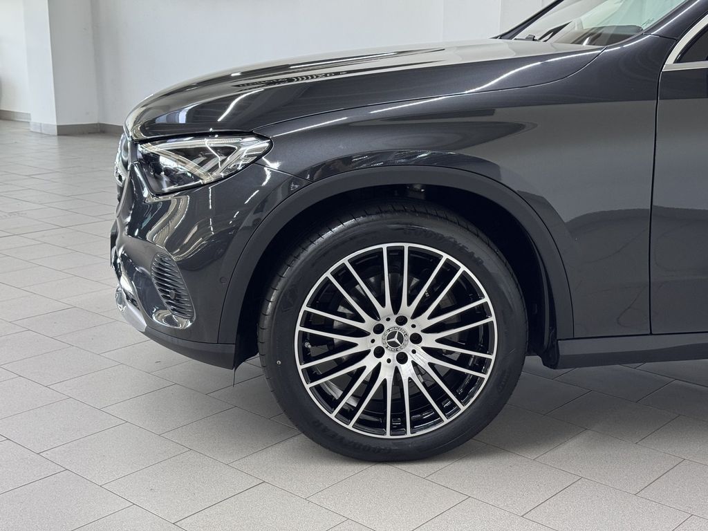 Mercedes-Benz GLC 220 2024 г. Серый, пробег 53444 км