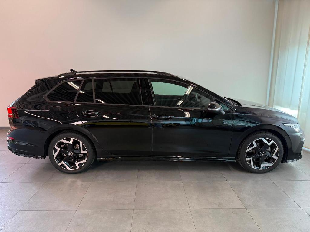 Volkswagen Golf 2025 г. Чёрный, пробег 14832 км