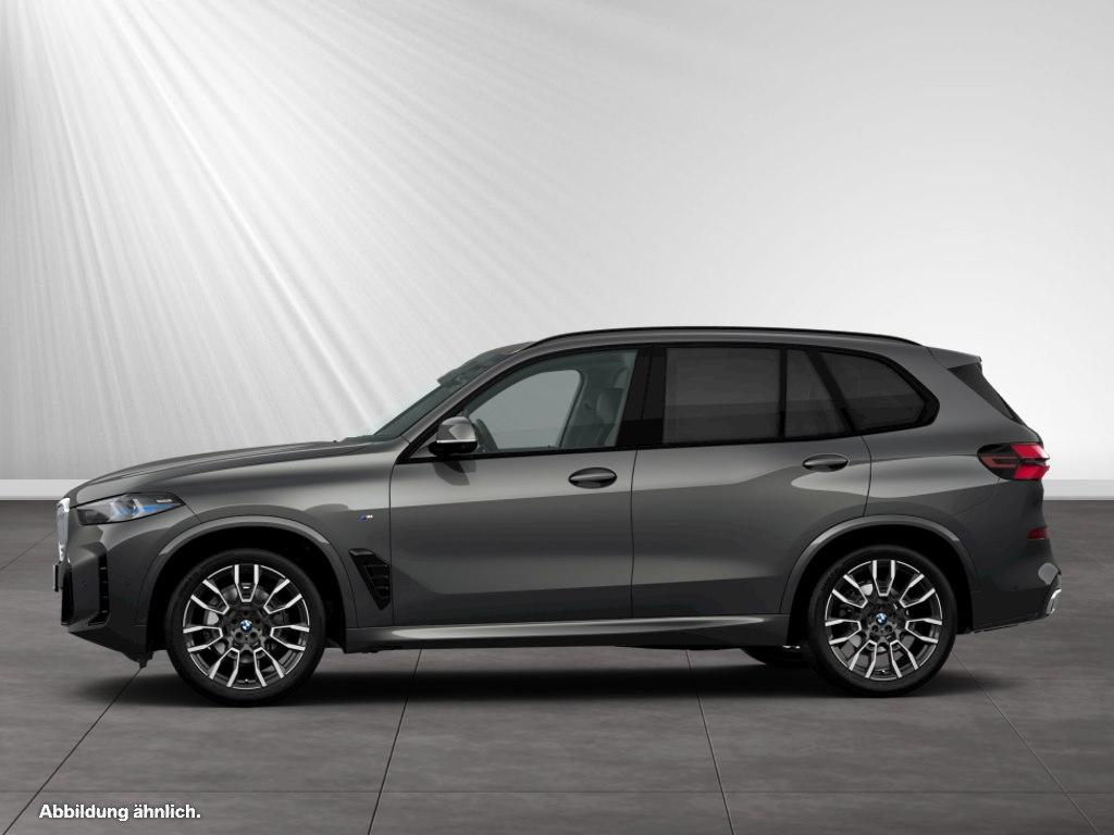 BMW X5 2025 г. Серый, пробег 44260 км