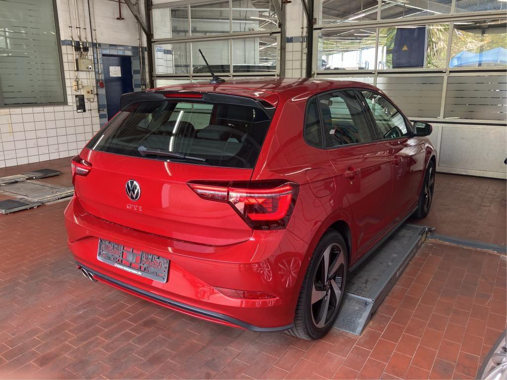 Volkswagen Polo 2022 г. Красный, пробег 27300 км