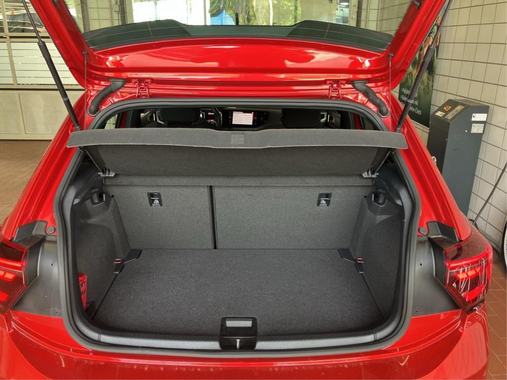 Volkswagen Polo 2022 г. Красный, пробег 27300 км