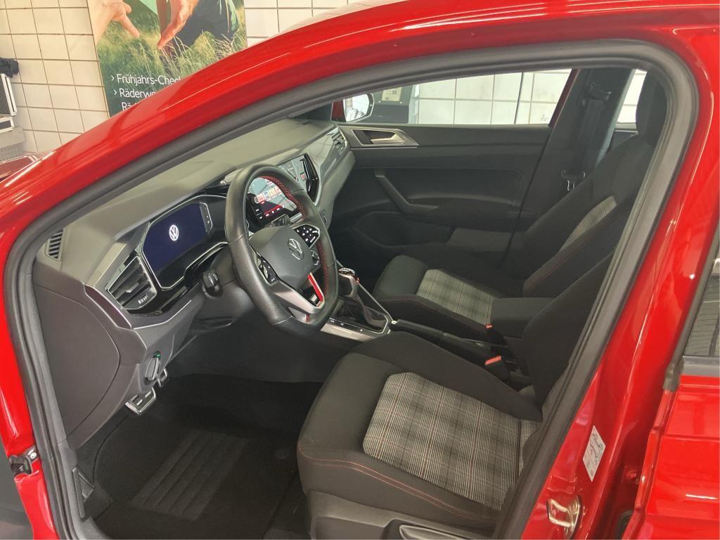 Volkswagen Polo 2022 г. Красный, пробег 27300 км