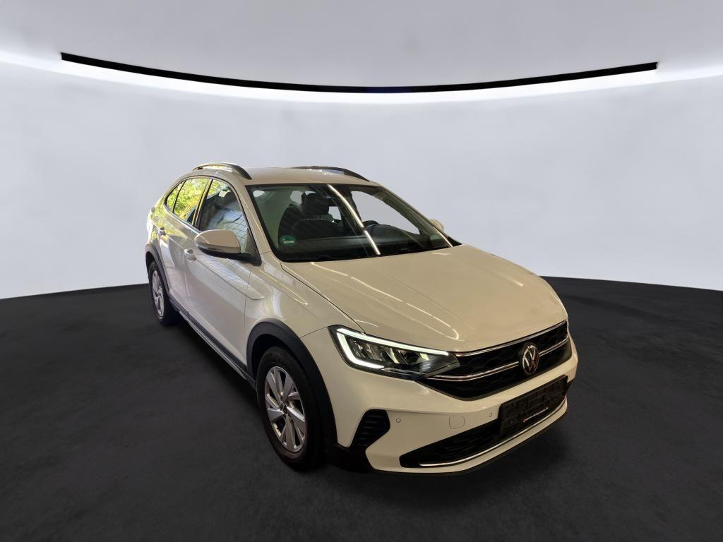 Volkswagen Taigo 2022 г. Белый, пробег 32600 км