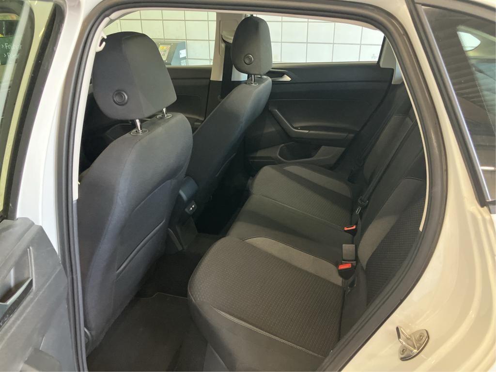 Volkswagen Taigo 2022 г. Белый, пробег 32600 км