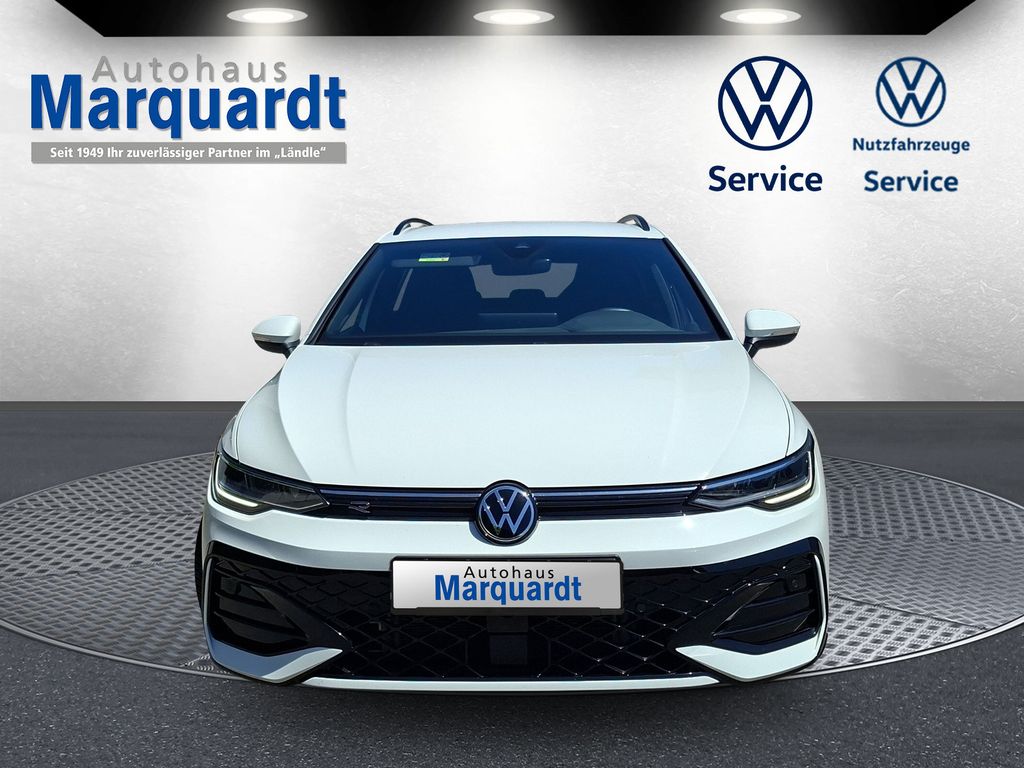 Volkswagen Golf 2025 г. Белый, пробег 29000 км