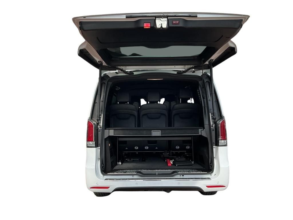 Mercedes-Benz V 300 2024 г. Белый, пробег 38877 км