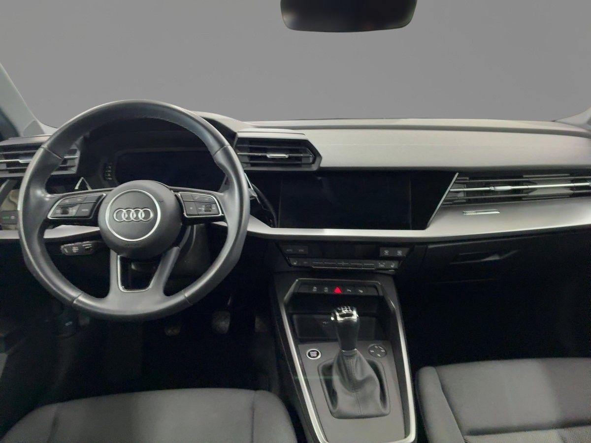 Audi A3 2023 г. Чёрный, пробег 31676 км