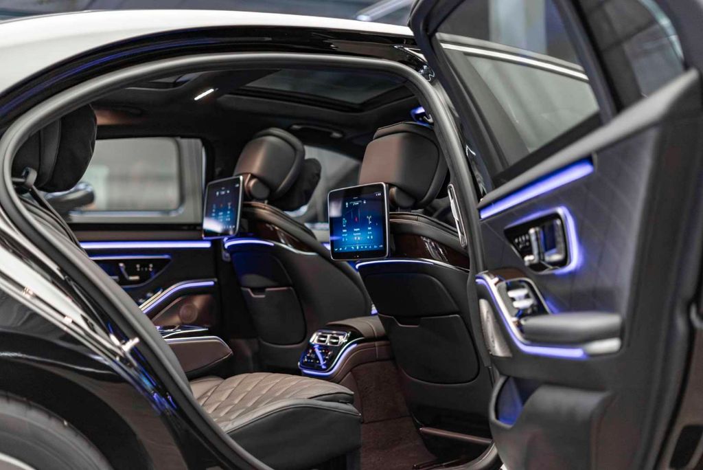 Mercedes-Benz S 450 2025 г. Чёрный, пробег 29500 км