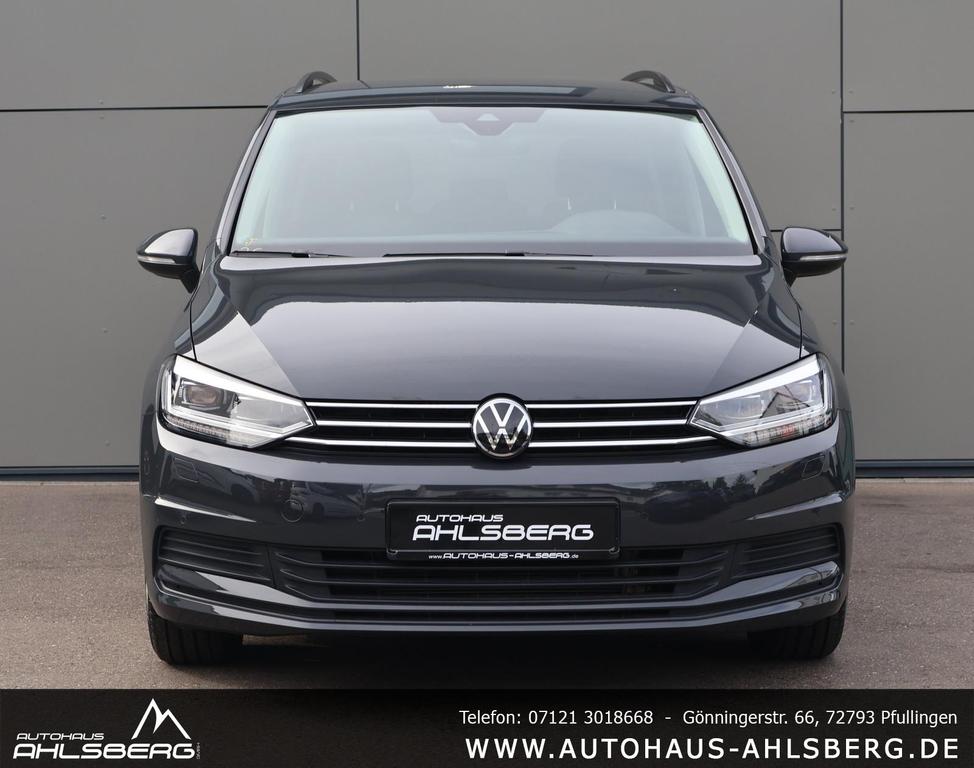 Volkswagen Touran 2024 г. Серый, пробег 48600 км