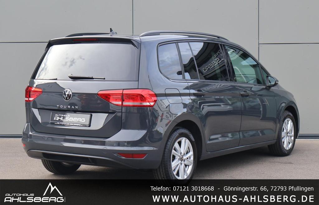 Volkswagen Touran 2024 г. Серый, пробег 48600 км