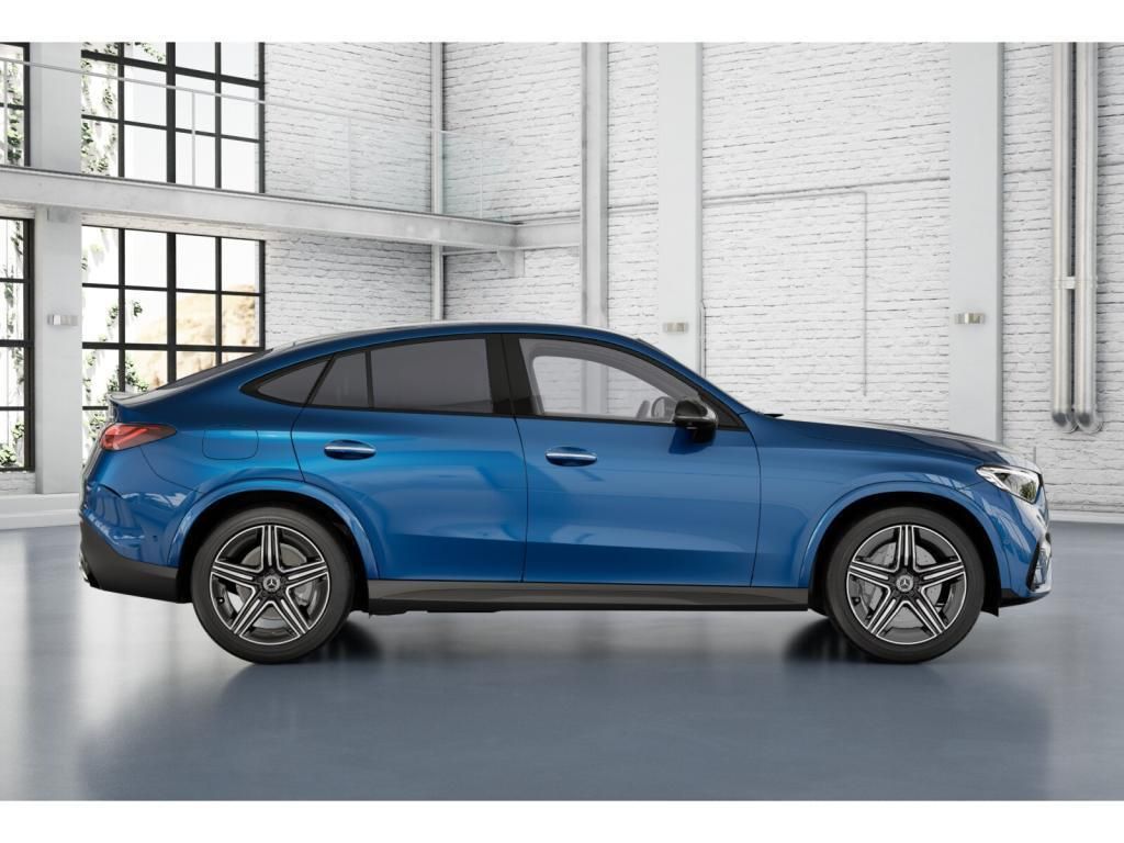 Mercedes-Benz GLC 200 2026 г. Синий, пробег 3000 км